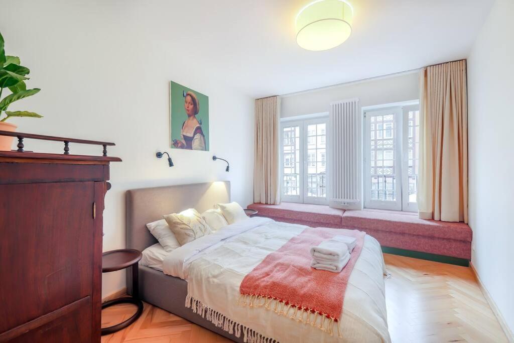 Cityscape Haven: Urban Retreat Gdańsk Eksteriør bilde