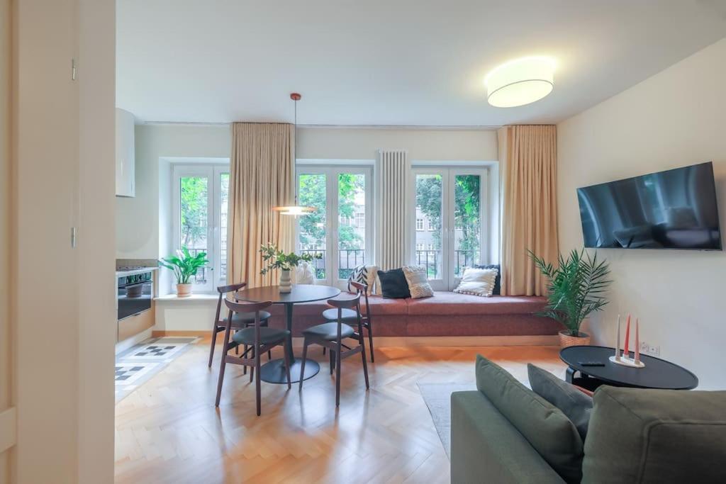 Cityscape Haven: Urban Retreat Gdańsk Eksteriør bilde